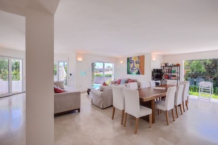Villa for rent in Marbesa, Marbella East - Photo 3