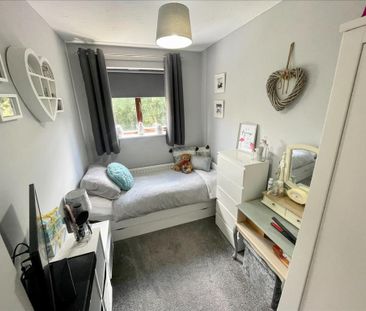 2 bedroom semi-detached house to rent - Photo 3