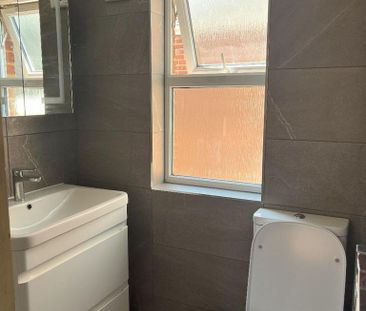 4 bedroom terraced house to rent - Photo 1