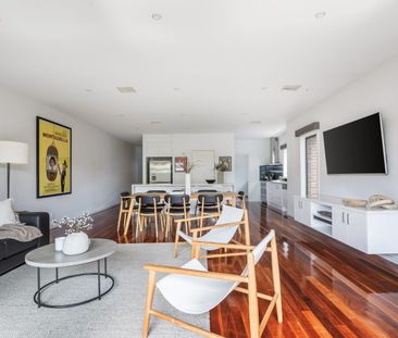 Family Excellence in Landscaped Bliss - Photo 3