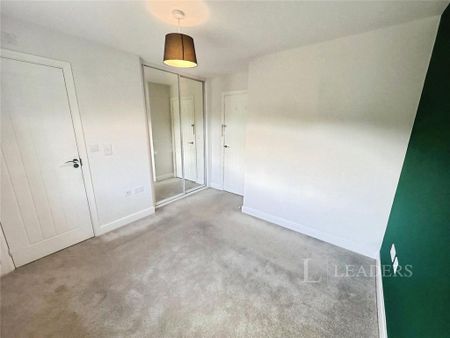 3 bedroom semi-detached house to rent - Photo 5