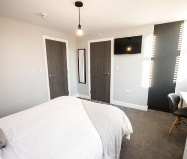 3 bedroom apartment to rent - Photo 3