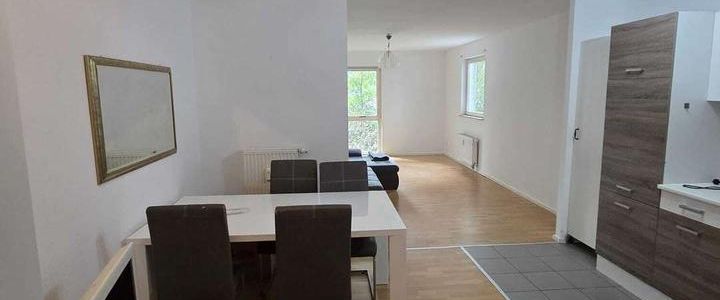 *Single Wohnung teil möbiliert mit Küche in Toplage!* - Photo 1