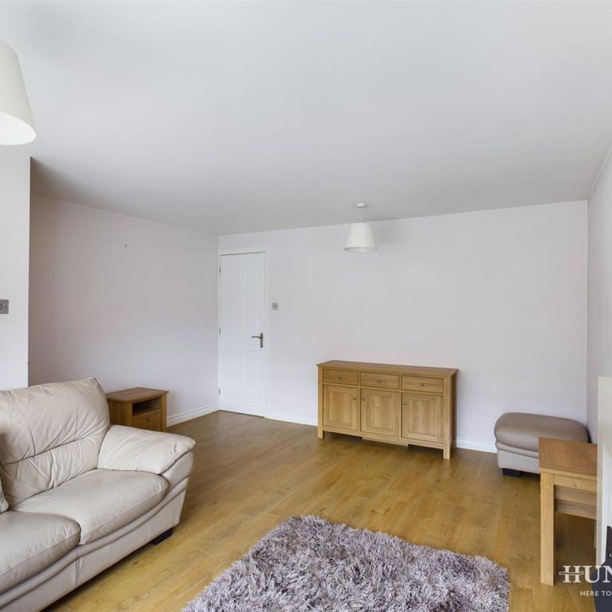2 bedroom House To Let - Photo 1