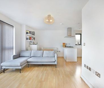 3 bedroom apartment to rent - Photo 4