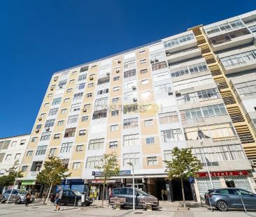 Apartment T2 in Laranjeiro e Feijó, Almada - Photo 6