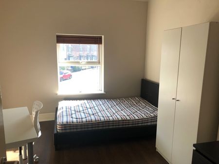 Room in a Shared House, Clough Road, S1 - Photo 4