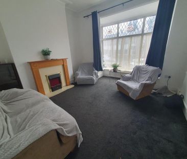 3 bedroom terraced house to rent - Photo 1