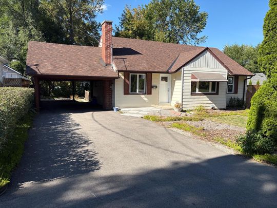 For Lease - 759 Lowell Avenue, Newmarket, Ontario - Photo 1