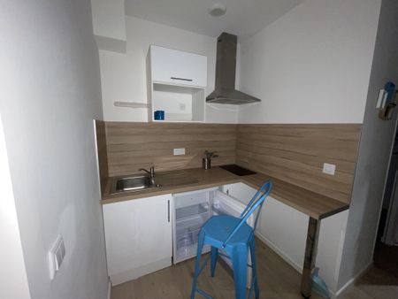 APPARTEMENT T2 MEUBLÉ QUARTIER SAINT MAURICE - Photo 3