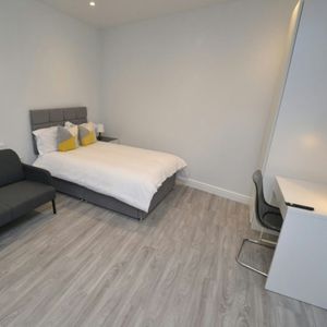Woodborough Road, Nottingham, NG3 - Photo 2