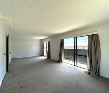 Warm & Sunny 2 Bedroom Home - ready soon! - Photo 3