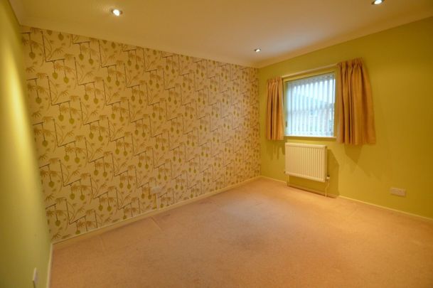 3 bedroom Semi-detached House - BEDWELL CLOSE, WELWYN GARDEN CITY - Photo 1