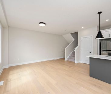 For Lease - 603 Regent Street, Strathroy-Caradoc, Ontario - Photo 1