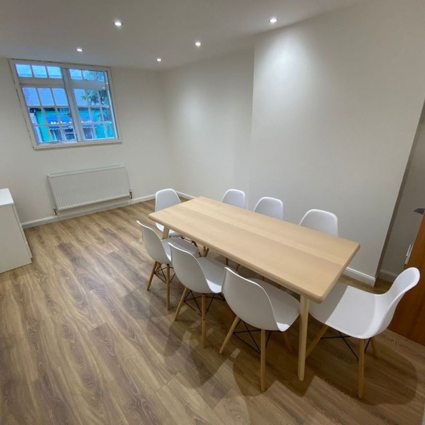 1 bed Apartment for Rent - Photo 1