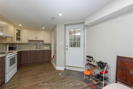For Lease - 5112 Heatherleigh Avenue Unit# ..Bsmt, Mississauga, Ontario - Photo 5