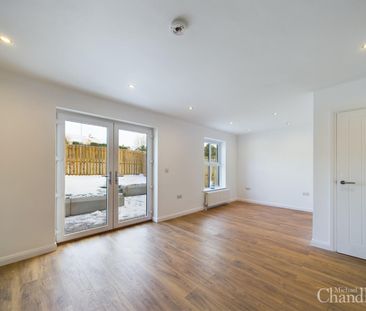 14 The Cottages Upper Springfield Road, Belfast, BT17 0NB - Photo 2