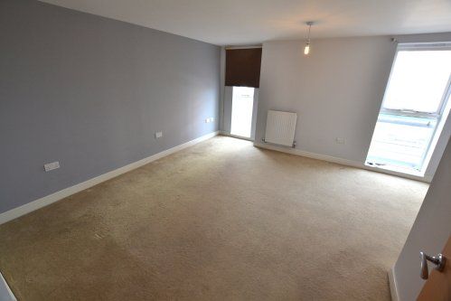 2 bed flat available - Gaskell Place, Ipswich, Suffolk, IP2 - Photo 1