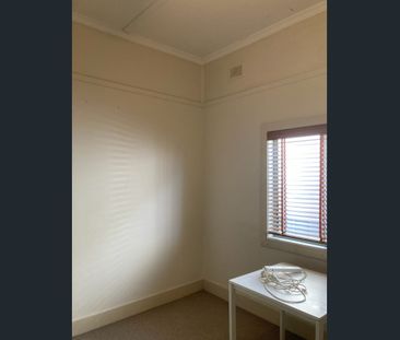 Gorgeous share house for rent! All bills included! Furnished! - Photo 6