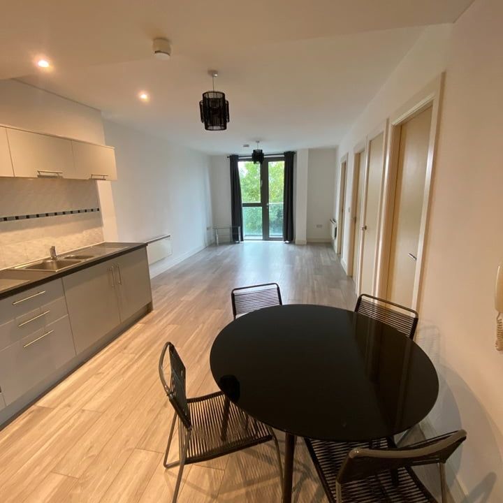 2 Bed Flat, Radcliffe House, M11 - Photo 1