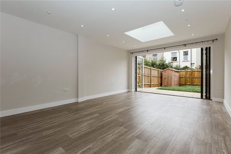 Mina Park Crescent, - Photo 2