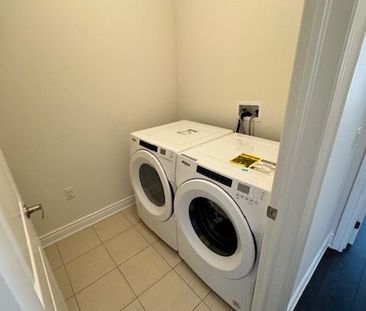 For Lease - 19 Tarmola Park Court, Toronto, Ontario - Photo 4