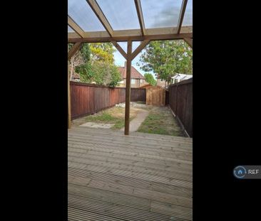 3 bedroom terraced house to rent - Photo 2