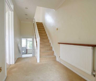 Rosebery Way, Tring - Photo 1