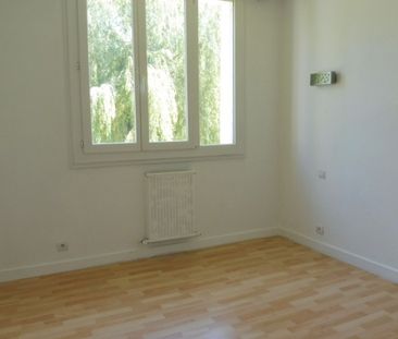 Location Appartement P2 Sassenage - Photo 2