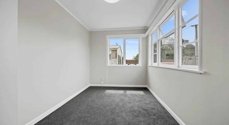 Spacious Family Living in the Heart of Henderson - Photo 5