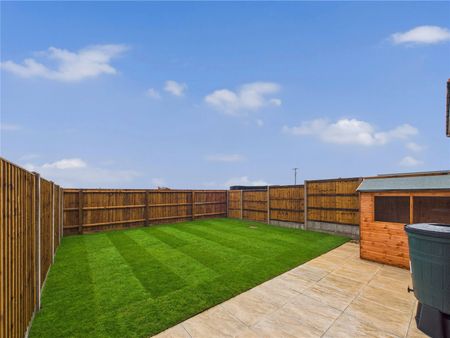 Kestrel Drive, Leiston, Suffolk, IP16 4RE - Photo 4