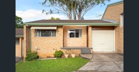 Stylish 2-Bedroom Villa Just Minutes from Penrith CBD! - Photo 3