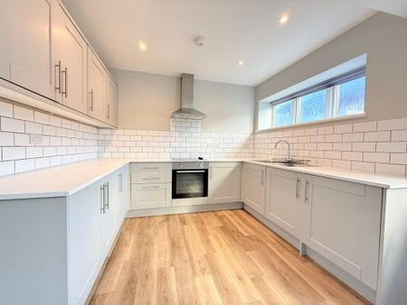 2 bedroom flat to rent - Photo 5