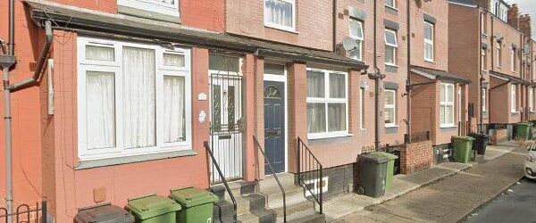 Room in a Shared House, Copperfield Grove, LS9 - Photo 1