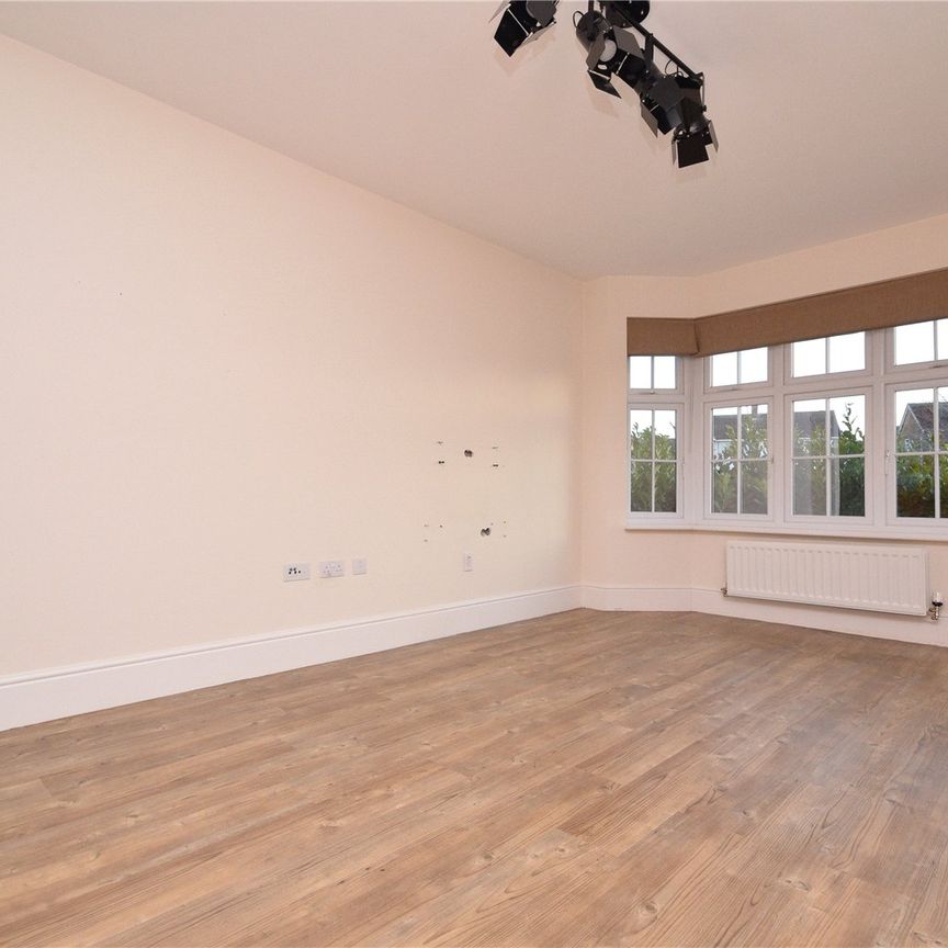 5, Wellington Row, Morley, Leeds, West Yorkshire, LS27 8YX - Photo 1