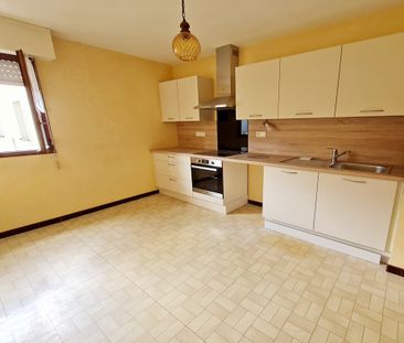 Location Appartement 4 pièces 97m² - Photo 4
