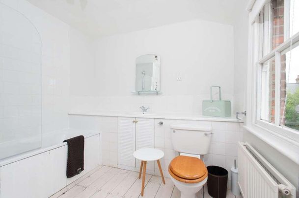4 bedroom townhouse to rent - Photo 1