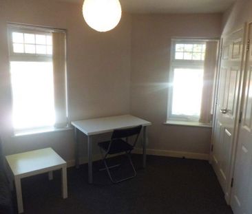 Studio to rent - Photo 6