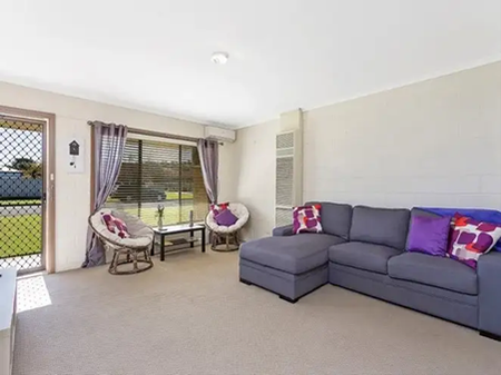 Home For Rent - Photo 4