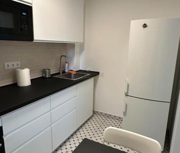 De inchiriat apartament cu o camera langa Platinia Mall - Fotografie 3