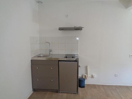 Location Appartement 1 pièce 25m² DRAGUIGNAN 83300 - Photo 2