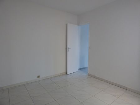 Location Appartement 2 pièces 30m² MARSEILLE 12ème - Photo 4