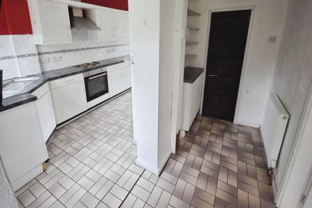 2 bedroom semi-detached house to rent - Photo 4