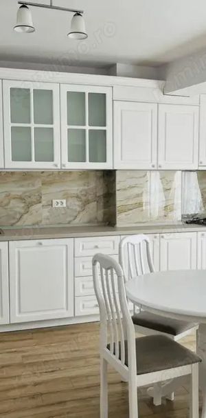 Inchiriez apartament cu 3 camere in regie - Photo 1
