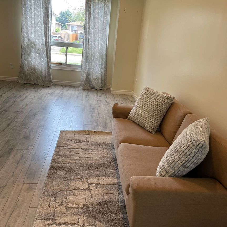 For Lease - 862 Hillcrest Road, Pickering, Ontario - Photo 1