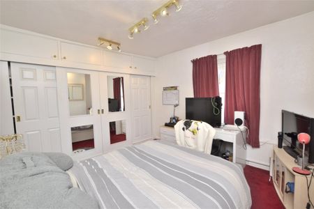 Hethersett Road, Gloucester, Gloucestershire, GL1 - Photo 5