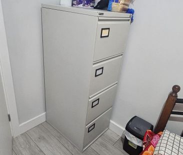 1 bedroom in a house share to rent - Photo 3