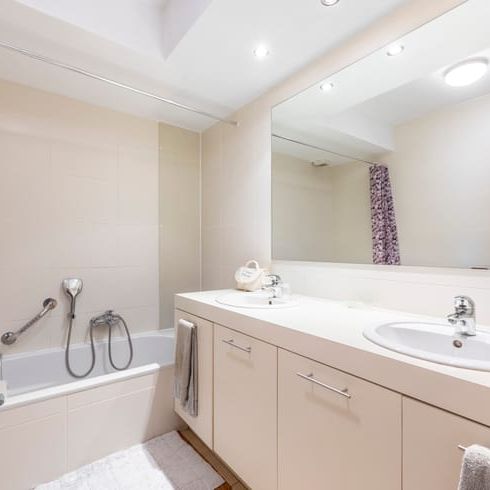 Appartement te huur - Photo 1