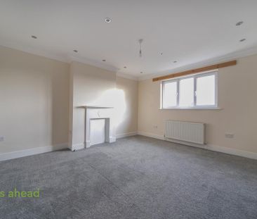 4 bedroom semi-detached house to rent - Photo 2