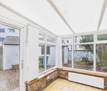 4 Broadway, Bangor, BT20 4QZ - Photo 2